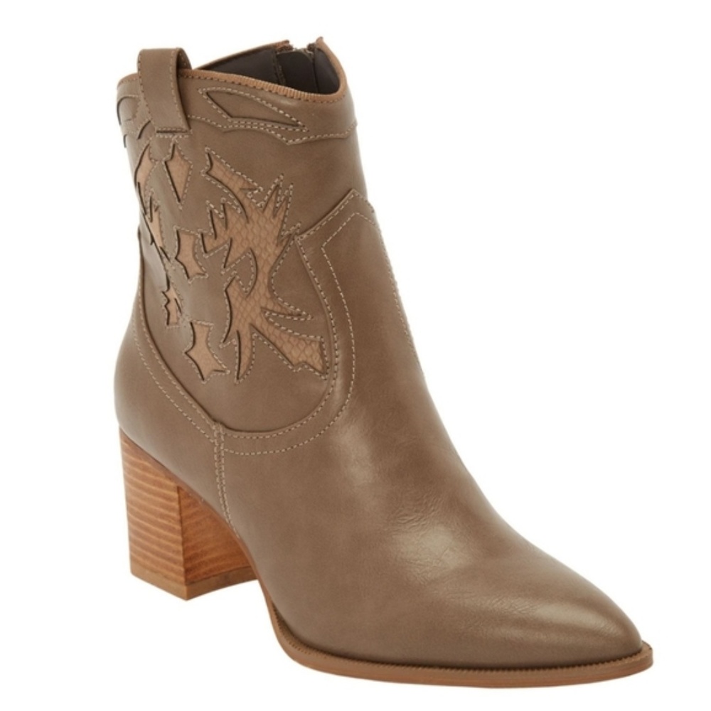 comfortview Taupe Leather Western Ankle Boots